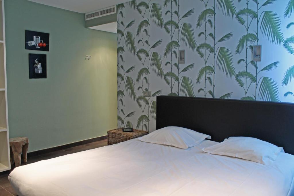 Pure Hotel Lier Bagian luar foto